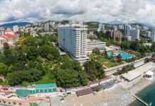 У російському Краснодарі пролунали потужні вибухи (відео)