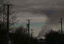 Окупанти обстріляли будинок у Херсоні: поранені двоє цивільних та волонтери