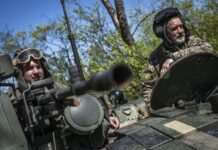 Вертоліт та майже півтисячі окупантів: втрати РФ в Україні за добу