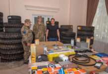 Кам’янське передало захисникам необхідний вантаж