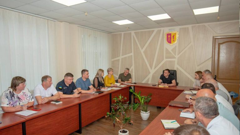 У Камʼянському пройшло засідання штабу з питань усунення наслідків негоди