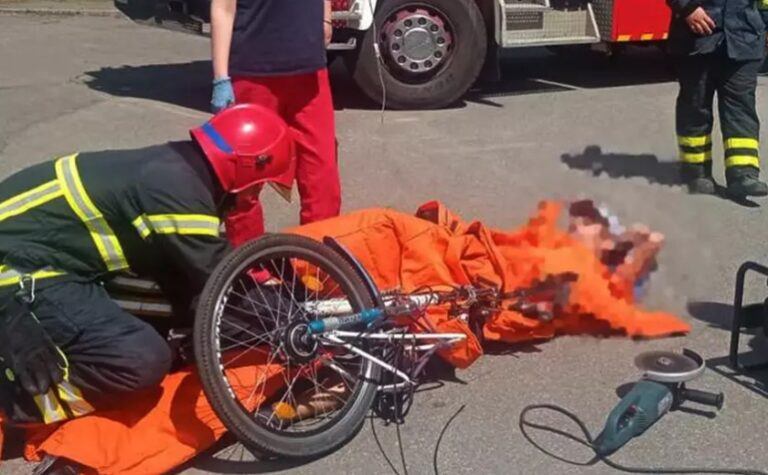 Кермо проштрикнуло живіт та застрягло: надзвичайники Кривого Рогу врятували пораненого чоловіка