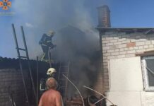 Павлоградські вогнеборці врятували житловий будинок від знищення