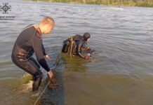 Дніпровські водолази-рятувальники дістали з річки тіло чоловіка 1984 року народження