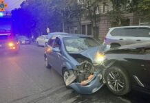 У Дніпрі у ДТП на вул. Січеславська Набережна постраждало 3 людини, з яких 1 дитина