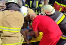 Водія притисло понівеченими конструкціями автівки: у Заводському районі Запоріжжя сталася ДТП