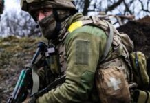 Кабмін повернув щомісячні доплати військовим