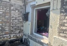 Окупанти тричі за добу гатили по Нікополю: правоохоронці збирають речові докази атаки