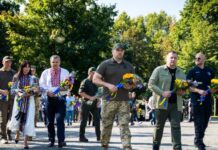 На Алеї пам’яті у Дніпрі вклонилися подвигу загиблих оборонців