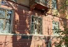 Російська армія зранку обстріляла Херсон. Важко поранені комунальники