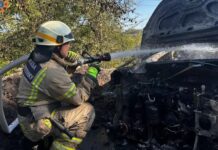 У Новокодацькому районі Дніпра зайнявся автомобіль