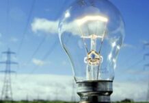 Криворізькі прокурори стягнули з постачальника електроенергії надмірно сплачені понад 1 млн грн