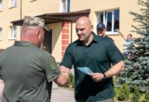 На Дніпропетровщині 32 родини військових отримали ключі від нових квартир