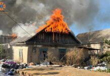 У Новомосковську спалахнув приватний будинок на вулиці Кулебівська