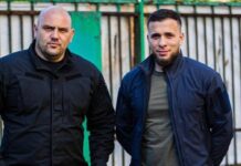 11 квадракоптерів, 4 пікапи та 3 машини швидкої допомоги: Руслан Краснов спільно з Сергієм Лисаком передали чергову партію допомоги на фронт