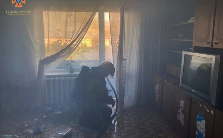 В Інгулецькому районі Кривого Рогу зайнявся балкон багатоповерхівки