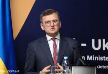 Кулеба відреагував на рукостискання Орбана з Путіним: “Сподіваюся, він вимив руки”