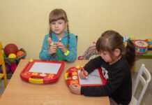 У Кам’янському продовжують облаштувати укриття у навчальних закладах