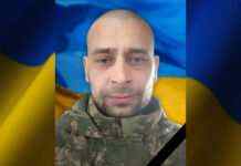 Камʼянське простилося із захисником України Дмитром Тронько