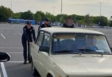 Посеред дороги зламалося авто: патрульні Дніпра допомогли водієві