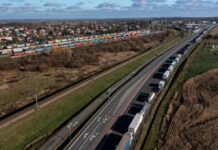 ДПСУ: у пункті пропуску «Угринів-Долгобичув» на кордоні з Польщею знову пропускають автобуси і вантажівки