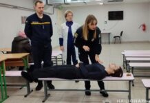 У Новомосковському районі поліцейські та рятувальники вчили дітей правильно поводитись у надзвичайних ситуаціях