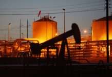 Танкери, які потрапили під санкції США, відправляли російську нафту до Індії, – Reuters