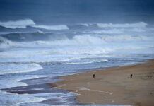 Крим накрив потужний шторм, водою змило окопи окупантів