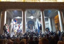 У Сербії сьому ніч тривають протести проти результатів виборів