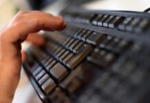 Медійники закликають правоохоронців встановити причетних до тиску на «Детектор медіа» – заява