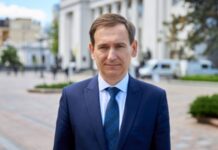 Зеленський увільнив Веніславського від обов’язків свого представника в парламенті