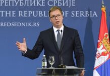 Президент Сербії зустрівся з послом Росії: пообіцяв «зберегти безпеку громадян»