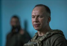 Ситуація на сході складна, ворог наступає по всьому фронту, – Сирський