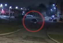 У Дніпрі на Метробудівській пʼяний водій Chevrolet зніс знак: подробиці ДТП