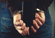 Заволодів гаджетами містян: у Першотравенську затримали раніше судимого чоловіка