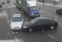 На Донецькому шосе у Дніпрі зіткнулися Honda і Hyundai