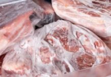 Це небезпечно: експерт з харчування пояснив, як не можна розморожувати м’ясо