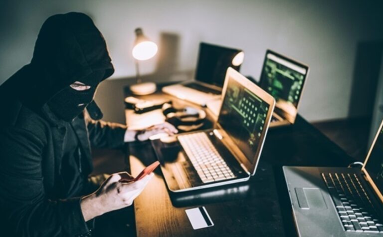 Шахрайство під приводом працевлаштування: 36-річному зловмиснику з Камʼянського району повідомили про підозру