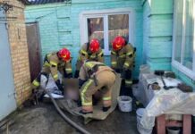 На пожежі в м.Синельникове вогнеборці врятували чоловіка