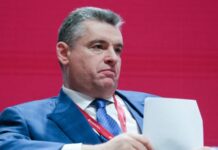 ЗМІ: російське ГРУ заволоділо даними іноземців, запрошених до РФ фондом із орбіти партії покійного Жириновського