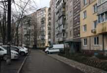 На Тополі-2 у Дніпрі жінка випала з вікна 6 поверху: подробиці