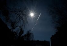 Голови ОВА повідомили про збиття російських ракет у Запоріжжі і Дніпрі