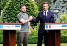 Зеленський прибув до Аргентини: обговорив із Макроном новий пакет допомоги