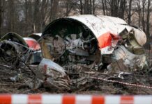 Новий уряд Польщі розпустив комісію, яка розслідувала смоленську авіакатастрофу
