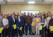 Мер Кам’янського зустрівся з провідними спортсменами, тренерами та керівниками ДЮСШ міста