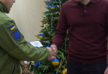 Мер Кам’янського передав воїнам ЗСУ комп’ютери