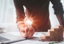 На Дніпропетровщині борги мешканців за світло сягають 1,4 млрд грн