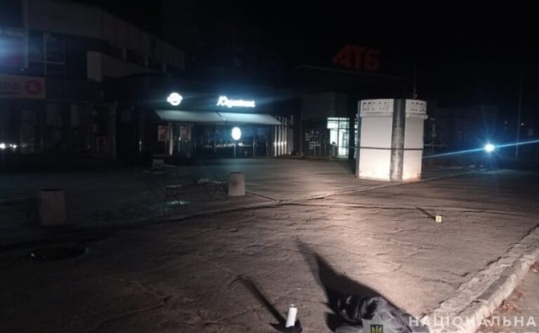 У Кам’янському поліцейські затримали 35-річного місцевого жителя, який завдав ножове поранення перехожому