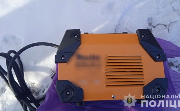 У Верхівцеве за скоєння майнових злочинів поліцейські затримали 34-річного чоловіка