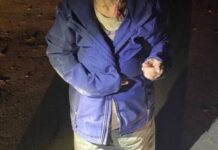 Криворізькі патрульні повернули додому жінку, яка загубилась